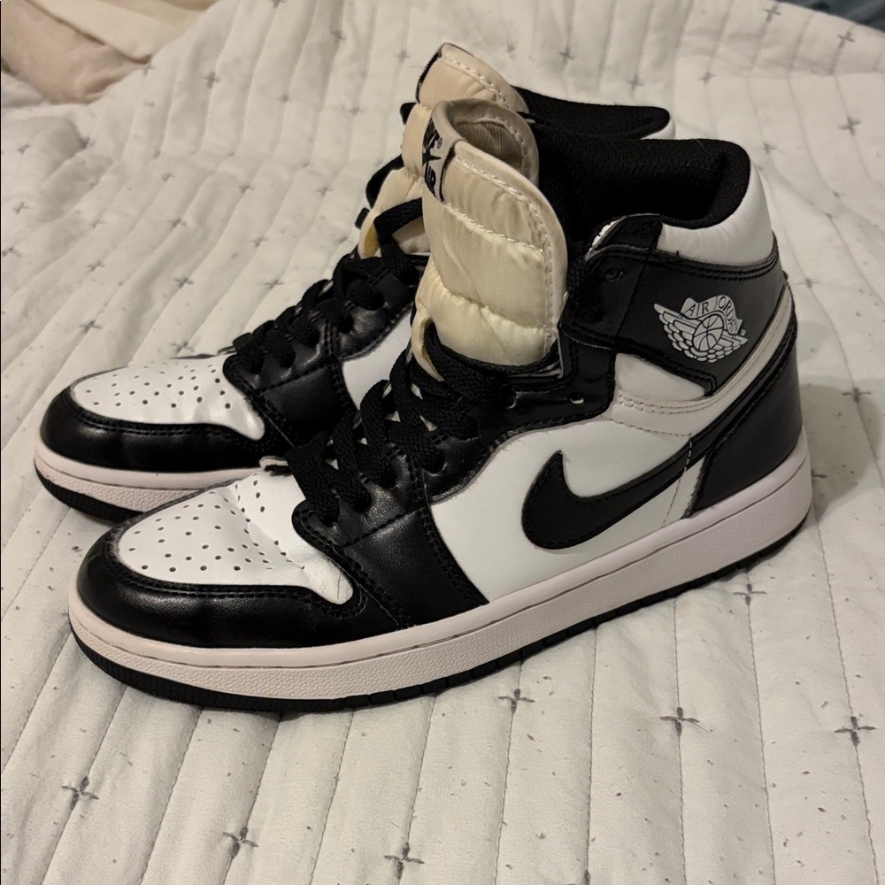 Nike air Jordan 1 Retro High '85
Black White (2023) 6.5 US